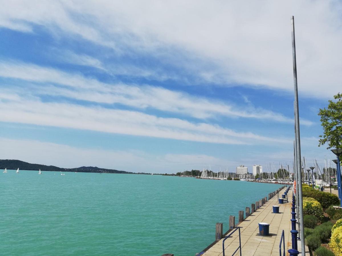Seeyou Apartment Balatonfuered Esterno foto